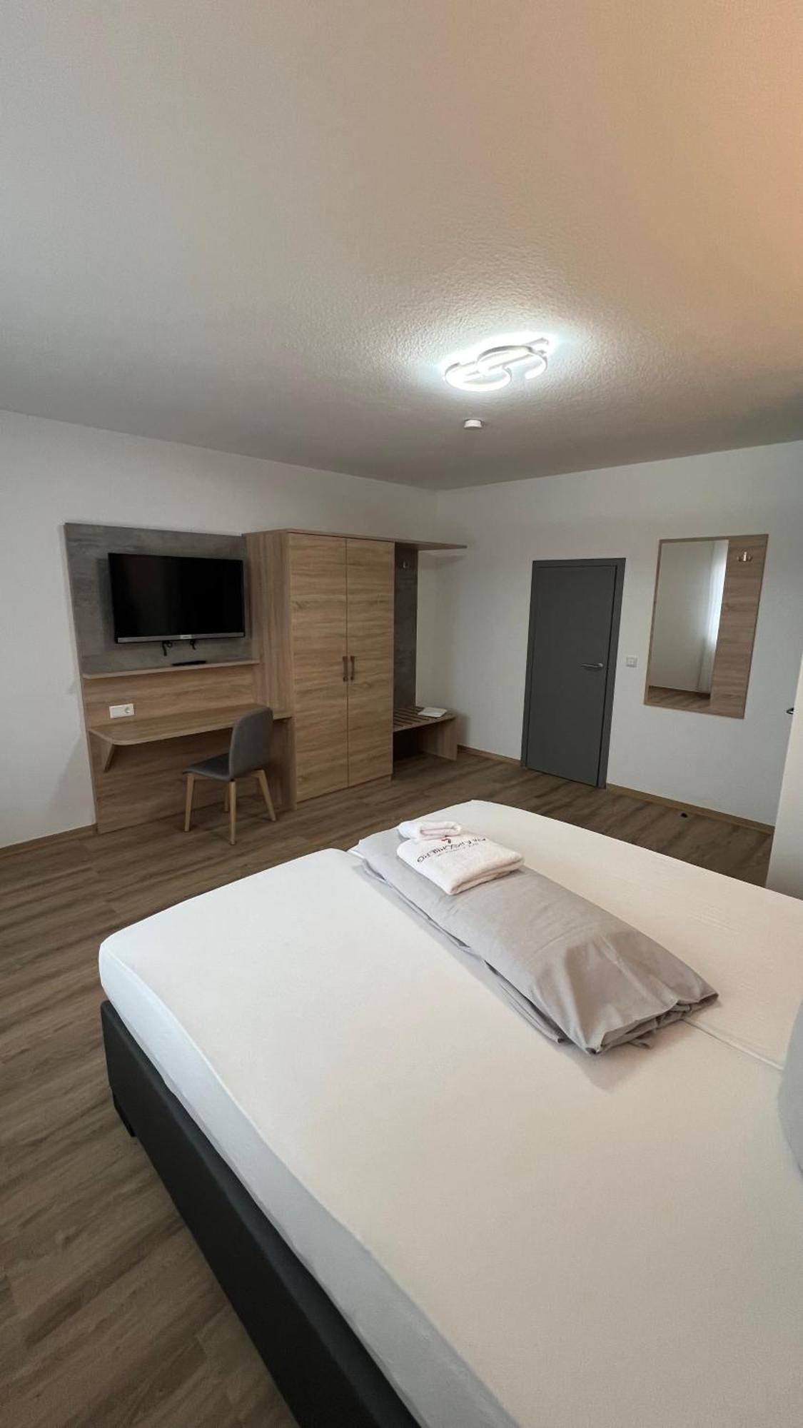Hotel & Restaurant Am Kirschberg Alten Buseck Екстер'єр фото