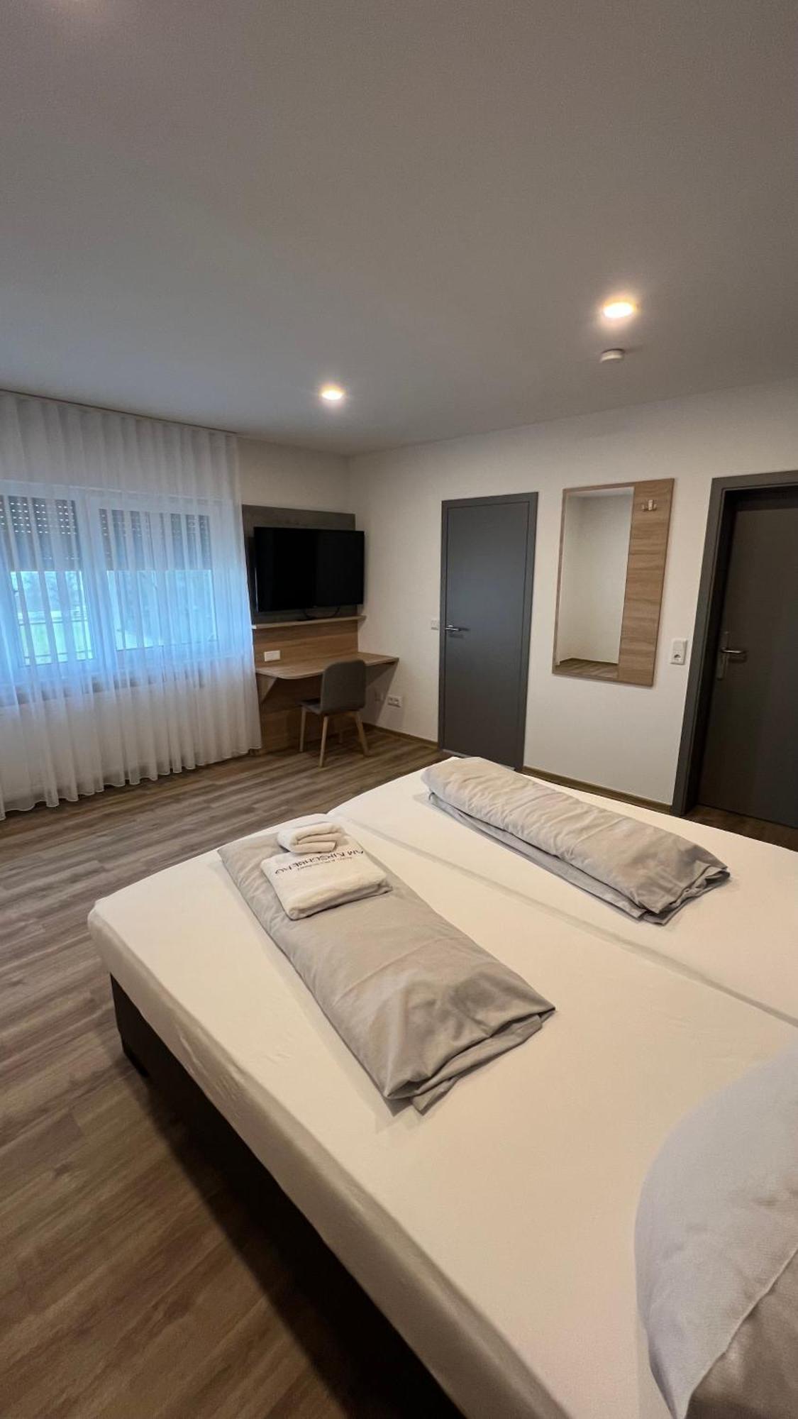 Hotel & Restaurant Am Kirschberg Alten Buseck Екстер'єр фото