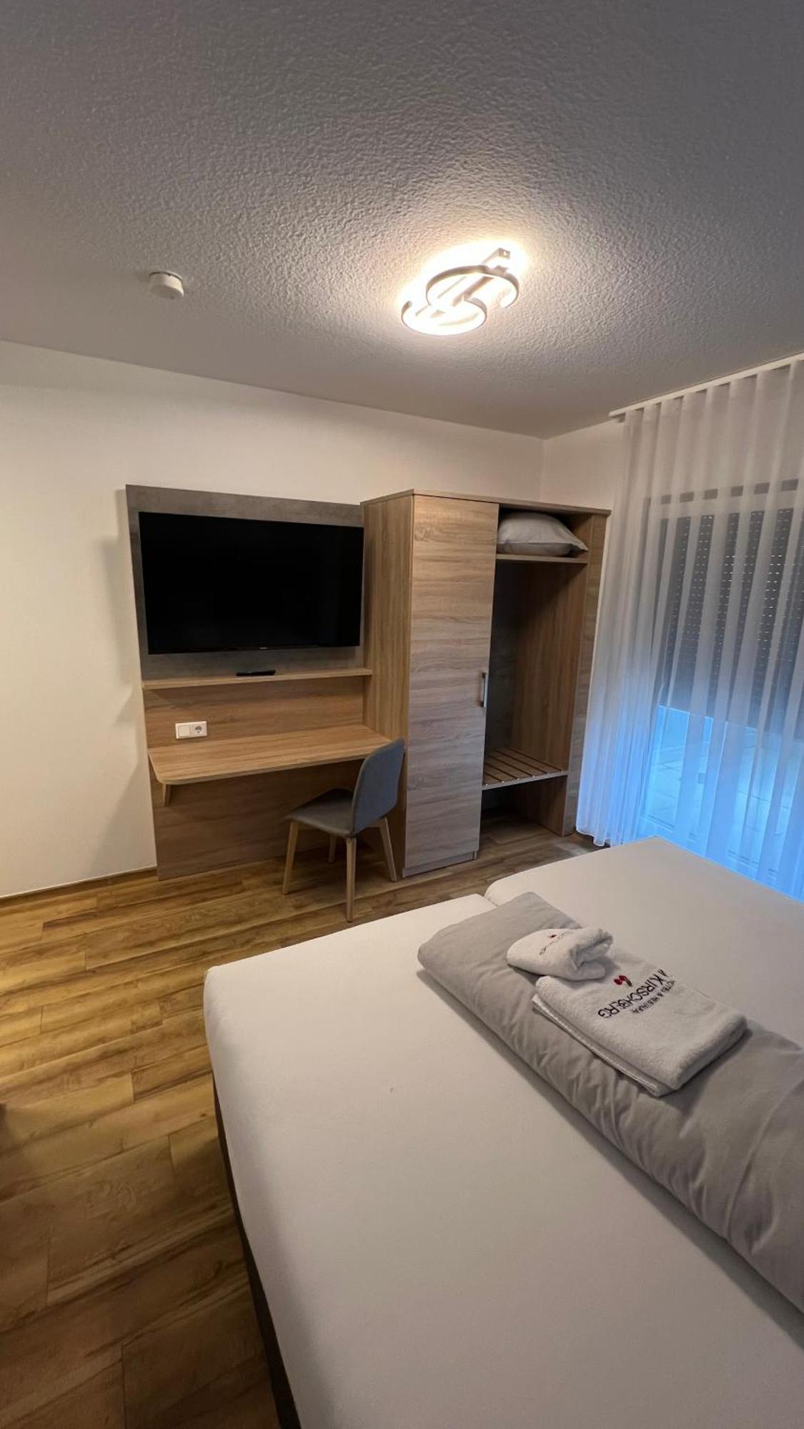 Hotel & Restaurant Am Kirschberg Alten Buseck Екстер'єр фото