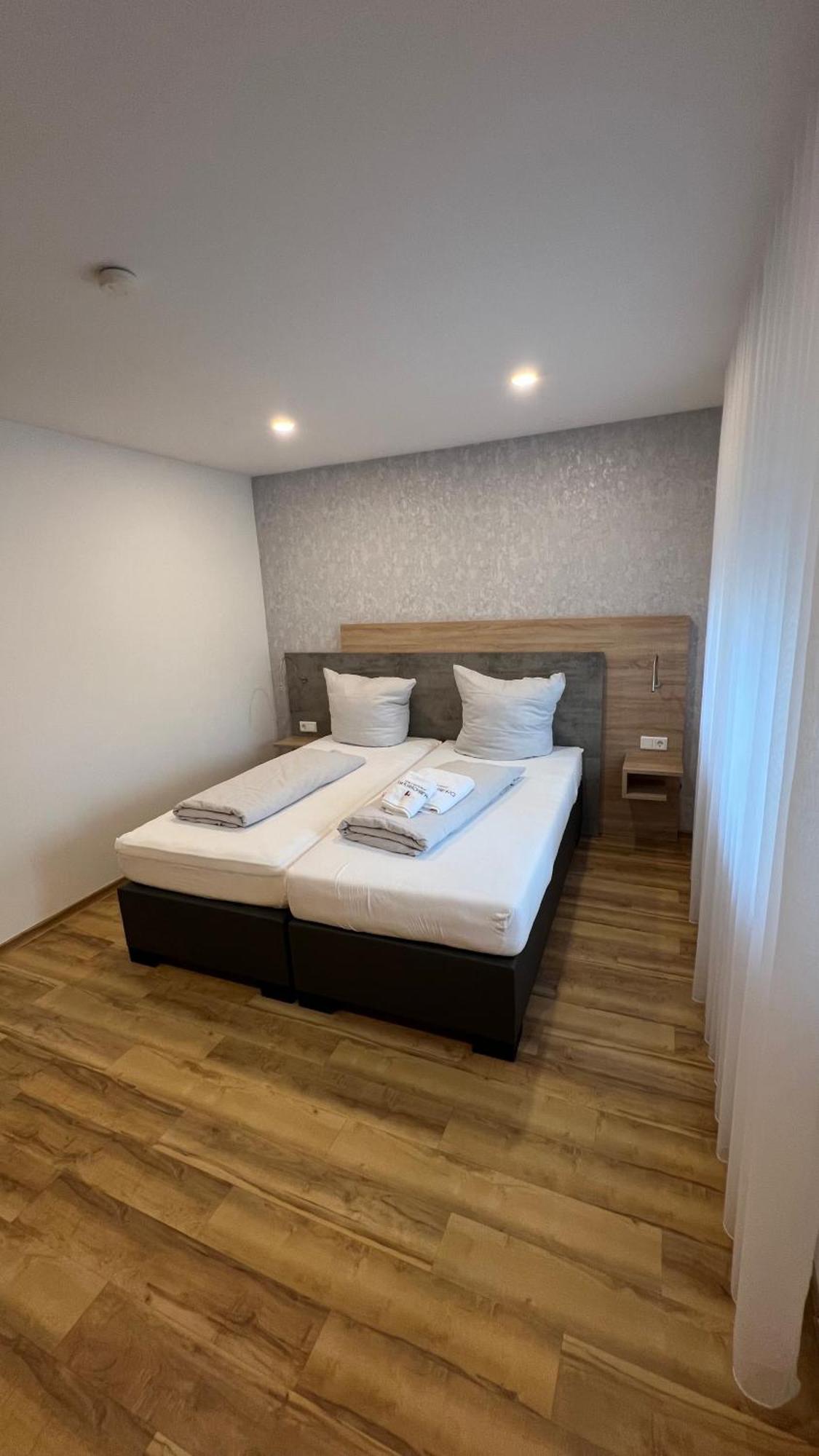 Hotel & Restaurant Am Kirschberg Alten Buseck Екстер'єр фото